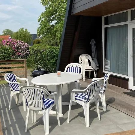 Nettes In Fedderwardersiel Holiday home Butjadingen